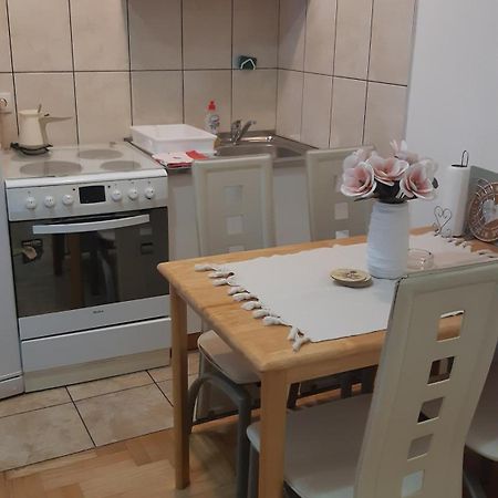 Apartamento Sirmijum Hause Sremska Mitrovica Exterior foto